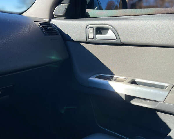 Синий Вольво В50, объемом двигателя 1.56 л и пробегом 291 тыс. км за 7000 $, фото 24 на Automoto.ua