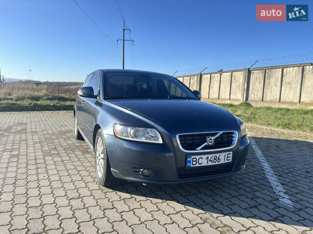 Синий Вольво В50, объемом двигателя 1.6 л и пробегом 254 тыс. км за 7000 $, фото 1 на Automoto.ua