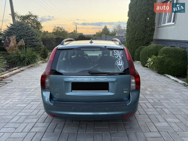 Синій Вольво V50, об'ємом двигуна 1.6 л та пробігом 260 тис. км за 4200 $, фото 4 на Automoto.ua