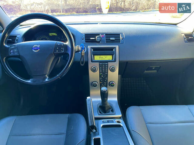 Синій Вольво V50, об'ємом двигуна 1.56 л та пробігом 292 тис. км за 6700 $, фото 21 на Automoto.ua