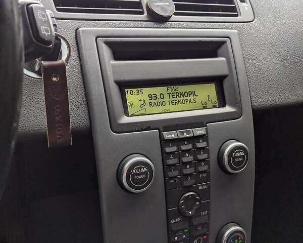 Синий Вольво В50, объемом двигателя 1.56 л и пробегом 267 тыс. км за 6900 $, фото 2 на Automoto.ua