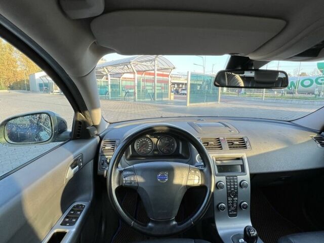 Вольво V50 2009 у Києві на Automoto.ua Синій Вольво V50, об'ємом двигуна 1.6 л та пробігом 251 тис. км за 7500 $, фото 11 на Automoto.ua