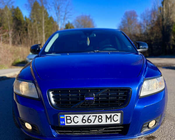 Синий Вольво В50, объемом двигателя 1.56 л и пробегом 291 тыс. км за 7000 $, фото 2 на Automoto.ua