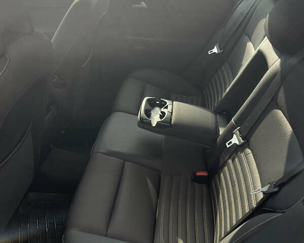 Вольво В50 2009 в Луцке на Automoto.ua Синий Вольво В50, объемом двигателя 1.6 л и пробегом 233 тыс. км за 6800 $, фото 11 на Automoto.ua