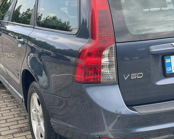 Вольво В50 2009 в Луцке на Automoto.ua Синий Вольво В50, объемом двигателя 1.6 л и пробегом 233 тыс. км за 6800 $, фото 5 на Automoto.ua