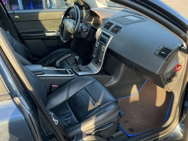 Вольво V50 2009 у Києві на Automoto.ua Синій Вольво V50, об'ємом двигуна 1.6 л та пробігом 251 тис. км за 7500 $, фото 7 на Automoto.ua