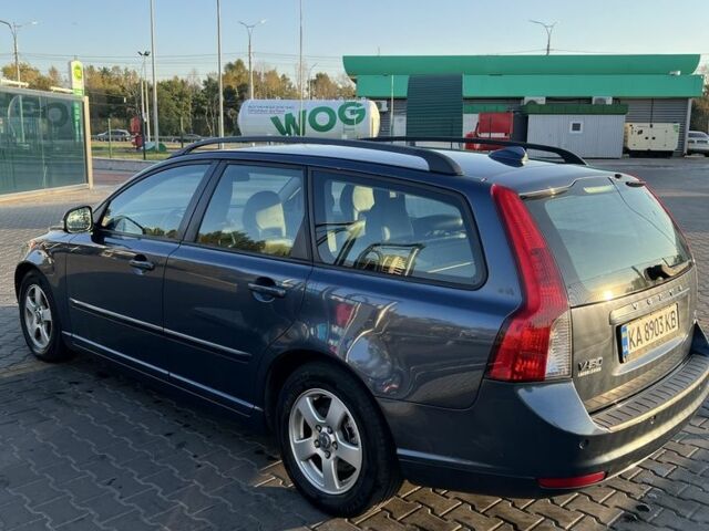 Вольво V50 2009 у Києві на Automoto.ua Синій Вольво V50, об'ємом двигуна 1.6 л та пробігом 251 тис. км за 7500 $, фото 2 на Automoto.ua
