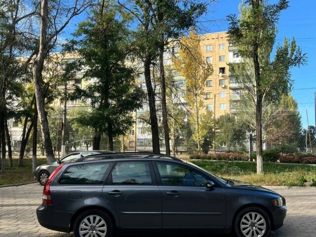 Синій Вольво V50, об'ємом двигуна 2 л та пробігом 290 тис. км за 2910 $, фото 5 на Automoto.ua