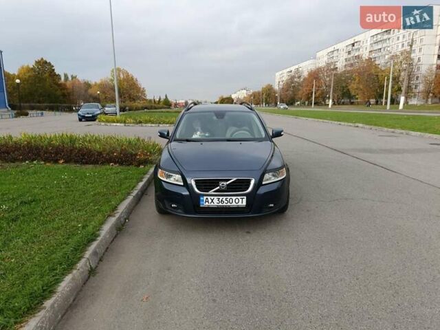 Синий Вольво В50, объемом двигателя 2 л и пробегом 234 тыс. км за 8300 $, фото 5 на Automoto.ua