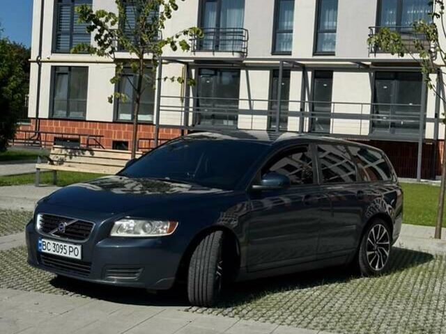 Синий Вольво В50, объемом двигателя 1.6 л и пробегом 260 тыс. км за 8300 $, фото 5 на Automoto.ua