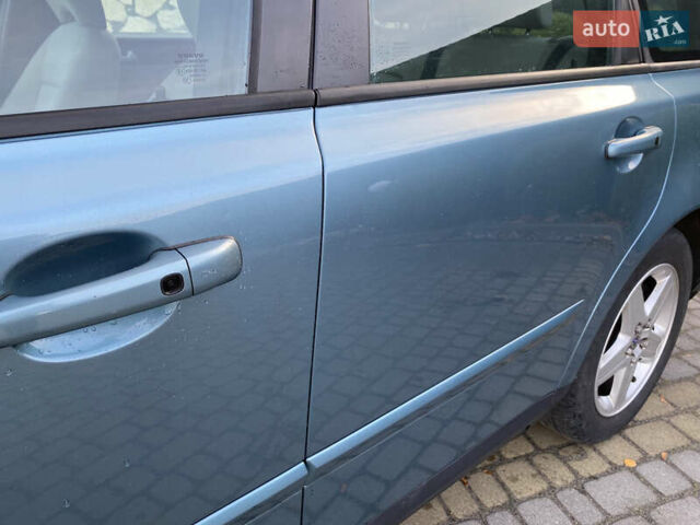 Синий Вольво В50, объемом двигателя 1.6 л и пробегом 212 тыс. км за 7200 $, фото 13 на Automoto.ua