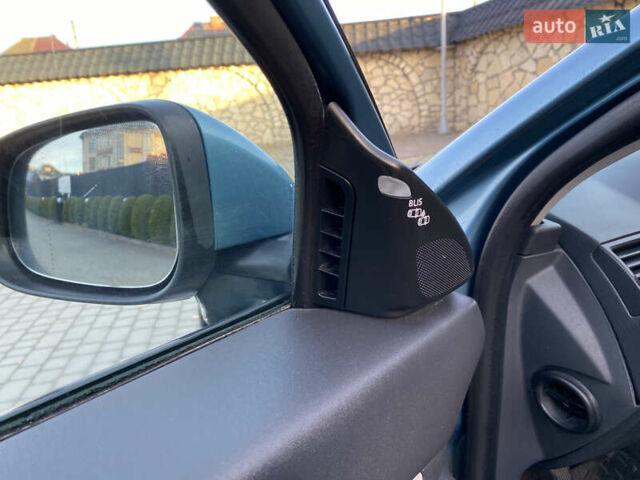 Синий Вольво В50, объемом двигателя 1.6 л и пробегом 212 тыс. км за 7200 $, фото 26 на Automoto.ua