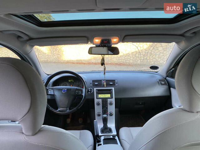 Синий Вольво В50, объемом двигателя 1.6 л и пробегом 212 тыс. км за 7200 $, фото 29 на Automoto.ua