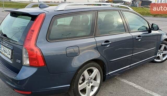 Синій Вольво V50, об'ємом двигуна 1.56 л та пробігом 225 тис. км за 8100 $, фото 9 на Automoto.ua