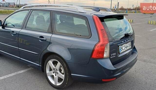 Синій Вольво V50, об'ємом двигуна 1.56 л та пробігом 225 тис. км за 8100 $, фото 5 на Automoto.ua