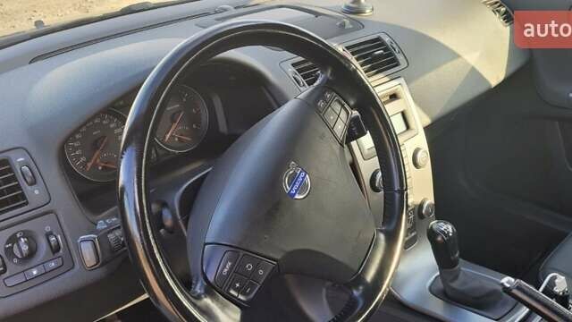 Синий Вольво В50, объемом двигателя 1.56 л и пробегом 228 тыс. км за 5800 $, фото 10 на Automoto.ua