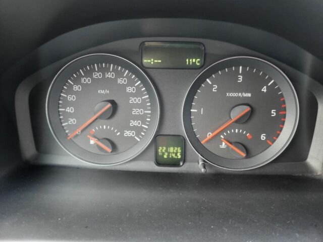 Синій Вольво V50, об'ємом двигуна 1.6 л та пробігом 222 тис. км за 7300 $, фото 3 на Automoto.ua