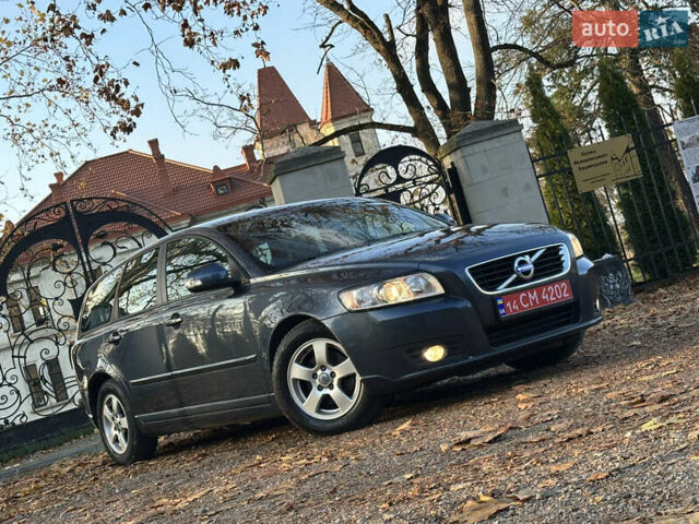 Синий Вольво В50, объемом двигателя 1.6 л и пробегом 234 тыс. км за 8300 $, фото 7 на Automoto.ua