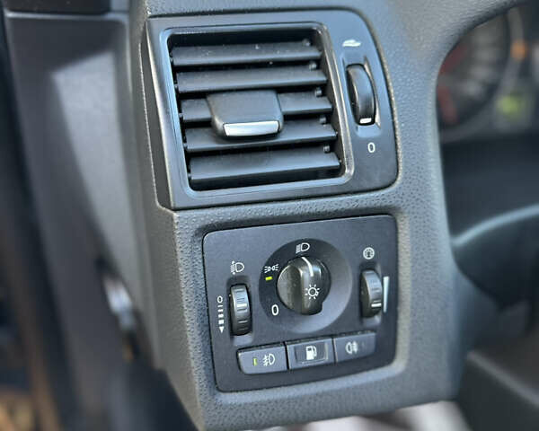 Синий Вольво В50, объемом двигателя 1.6 л и пробегом 234 тыс. км за 8300 $, фото 49 на Automoto.ua