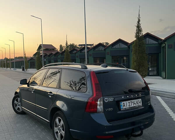 Синій Вольво V50, об'ємом двигуна 1.56 л та пробігом 249 тис. км за 7300 $, фото 3 на Automoto.ua
