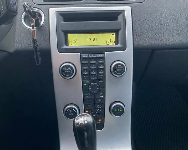 Синій Вольво V50, об'ємом двигуна 1.56 л та пробігом 292 тис. км за 6800 $, фото 1 на Automoto.ua