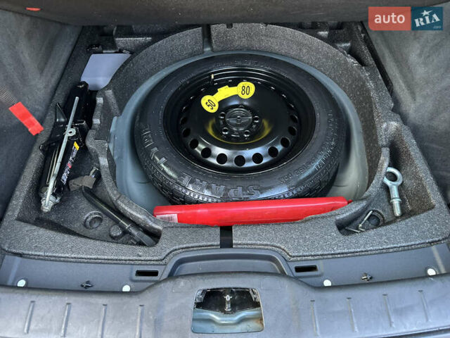 Синий Вольво В50, объемом двигателя 1.6 л и пробегом 234 тыс. км за 8300 $, фото 29 на Automoto.ua