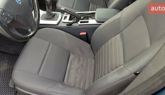 Синій Вольво V50, об'ємом двигуна 1.56 л та пробігом 225 тис. км за 8100 $, фото 11 на Automoto.ua