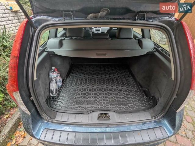 Синий Вольво В50, объемом двигателя 2.5 л и пробегом 235 тыс. км за 7900 $, фото 15 на Automoto.ua