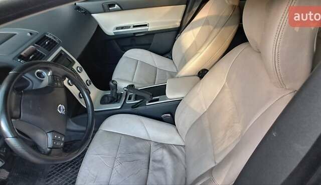 Синий Вольво В50, объемом двигателя 1.56 л и пробегом 270 тыс. км за 8300 $, фото 1 на Automoto.ua