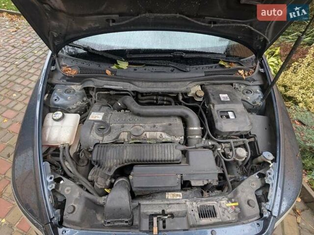 Синий Вольво В50, объемом двигателя 2.5 л и пробегом 235 тыс. км за 7900 $, фото 22 на Automoto.ua