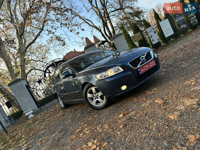 Синий Вольво В50, объемом двигателя 1.6 л и пробегом 234 тыс. км за 8300 $, фото 3 на Automoto.ua