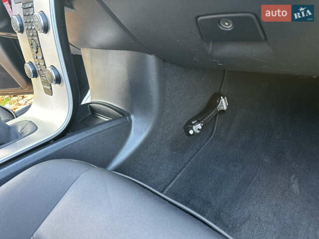 Синий Вольво В50, объемом двигателя 1.6 л и пробегом 234 тыс. км за 8300 $, фото 40 на Automoto.ua