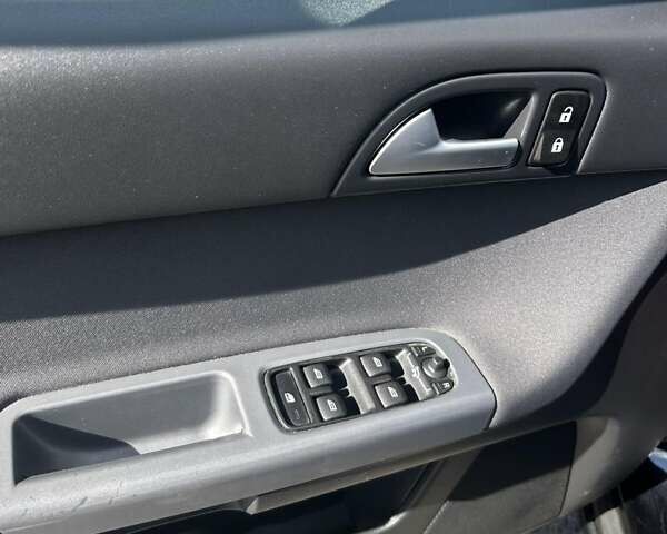 Синій Вольво V50, об'ємом двигуна 1.6 л та пробігом 200 тис. км за 7400 $, фото 23 на Automoto.ua