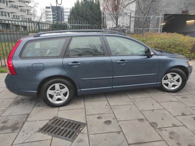 Синій Вольво V50, об'ємом двигуна 0 л та пробігом 226 тис. км за 7700 $, фото 2 на Automoto.ua