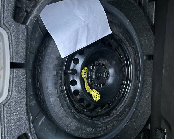 Синій Вольво V50, об'ємом двигуна 1.56 л та пробігом 249 тис. км за 7300 $, фото 10 на Automoto.ua