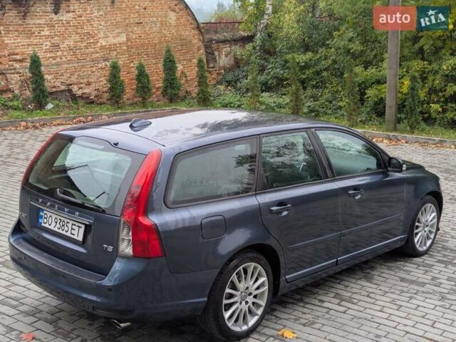Синий Вольво В50, объемом двигателя 2.5 л и пробегом 235 тыс. км за 7900 $, фото 7 на Automoto.ua