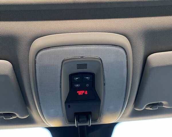 Синий Вольво В50, объемом двигателя 1.6 л и пробегом 212 тыс. км за 7200 $, фото 42 на Automoto.ua