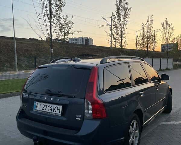 Синій Вольво V50, об'ємом двигуна 1.56 л та пробігом 249 тис. км за 7300 $, фото 4 на Automoto.ua