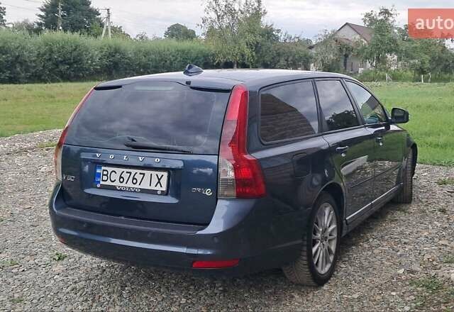 Синий Вольво В50, объемом двигателя 1.56 л и пробегом 270 тыс. км за 8800 $, фото 4 на Automoto.ua