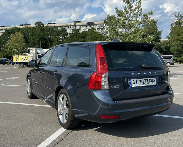 Синий Вольво В50, объемом двигателя 1.56 л и пробегом 243 тыс. км за 7950 $, фото 6 на Automoto.ua