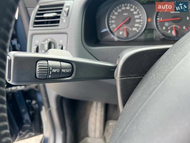 Синій Вольво V50, об'ємом двигуна 2 л та пробігом 216 тис. км за 7940 $, фото 28 на Automoto.ua