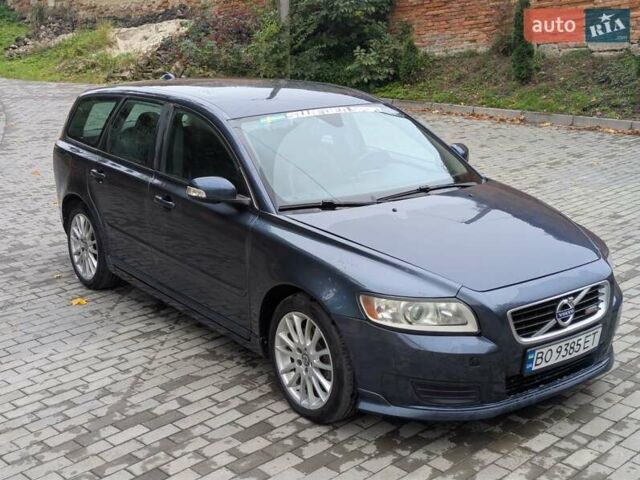 Синий Вольво В50, объемом двигателя 2.5 л и пробегом 235 тыс. км за 7900 $, фото 10 на Automoto.ua