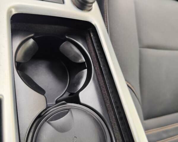 Синий Вольво В50, объемом двигателя 1.6 л и пробегом 212 тыс. км за 7950 $, фото 23 на Automoto.ua