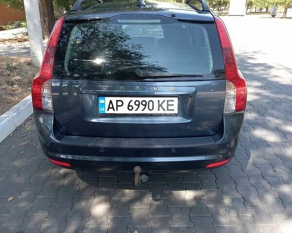 Синий Вольво В50, объемом двигателя 1.56 л и пробегом 227 тыс. км за 8500 $, фото 1 на Automoto.ua