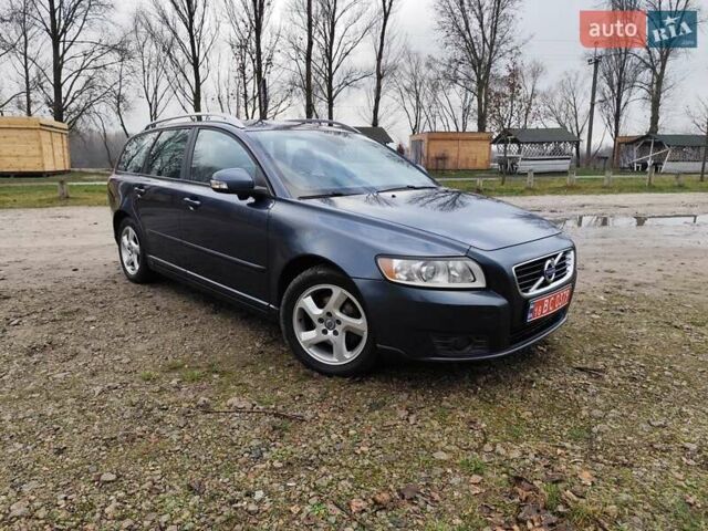 Синий Вольво В50, объемом двигателя 1.6 л и пробегом 212 тыс. км за 7950 $, фото 1 на Automoto.ua