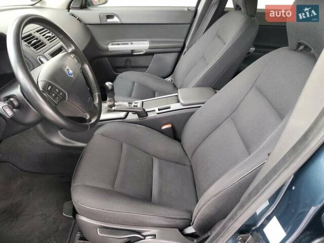 Синий Вольво В50, объемом двигателя 1.6 л и пробегом 198 тыс. км за 7600 $, фото 38 на Automoto.ua