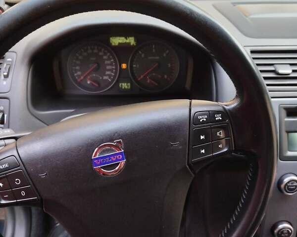 Синий Вольво В50, объемом двигателя 1.6 л и пробегом 270 тыс. км за 7849 $, фото 1 на Automoto.ua