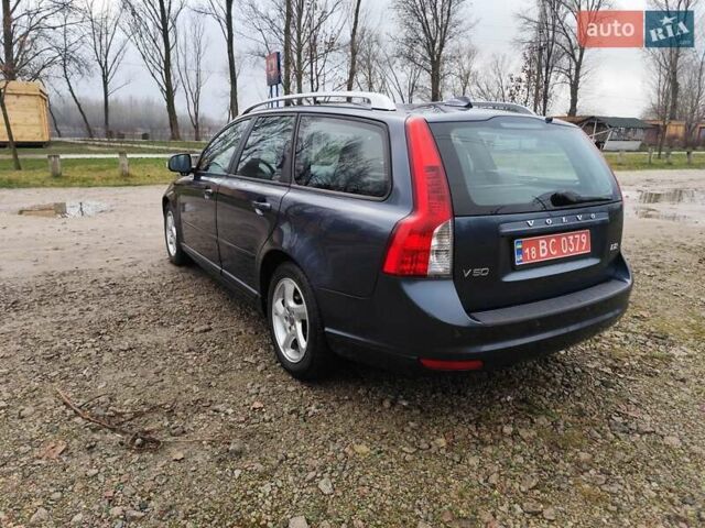 Синий Вольво В50, объемом двигателя 1.6 л и пробегом 212 тыс. км за 7950 $, фото 8 на Automoto.ua