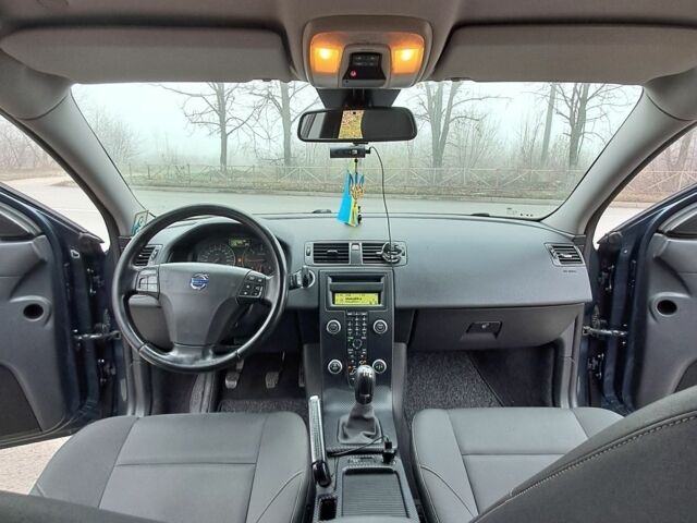 Синій Вольво V50, об'ємом двигуна 1.6 л та пробігом 220 тис. км за 7800 $, фото 6 на Automoto.ua