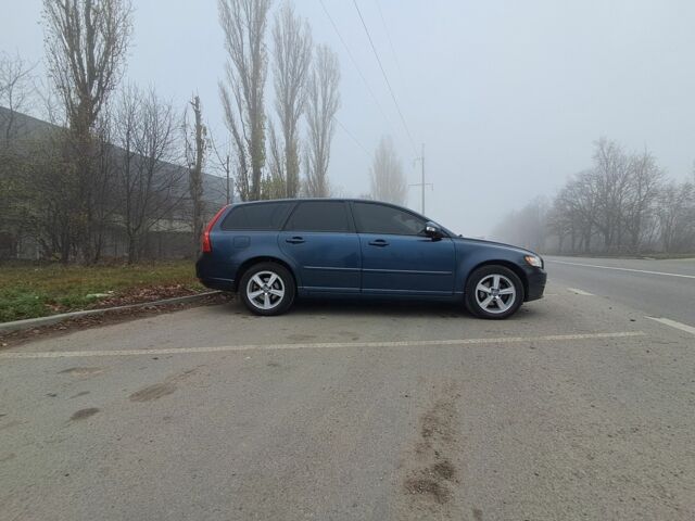 Синій Вольво V50, об'ємом двигуна 1.6 л та пробігом 220 тис. км за 7800 $, фото 2 на Automoto.ua